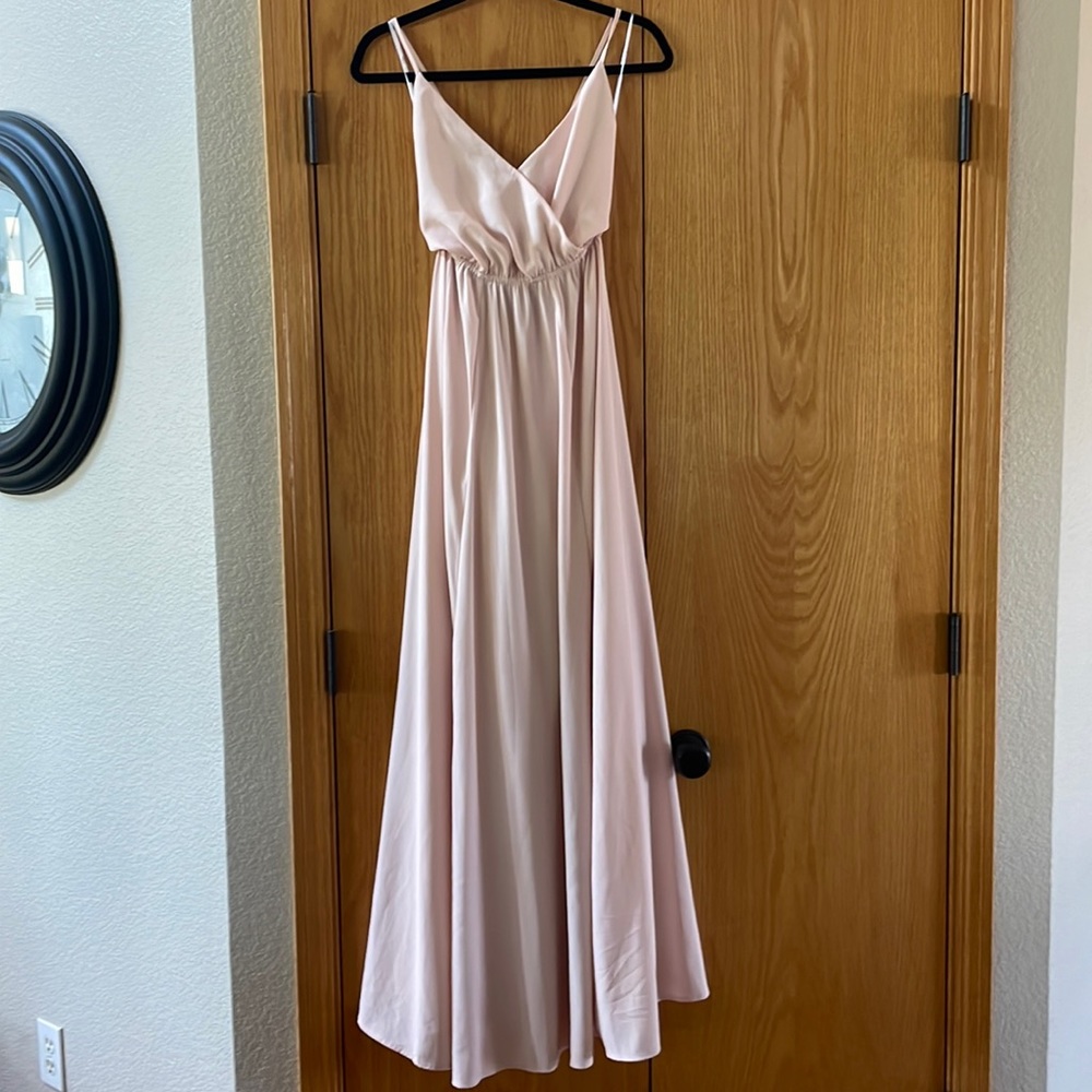 Lulus formal dress. Open with a crisscross tie back. Size XS. Blush color.